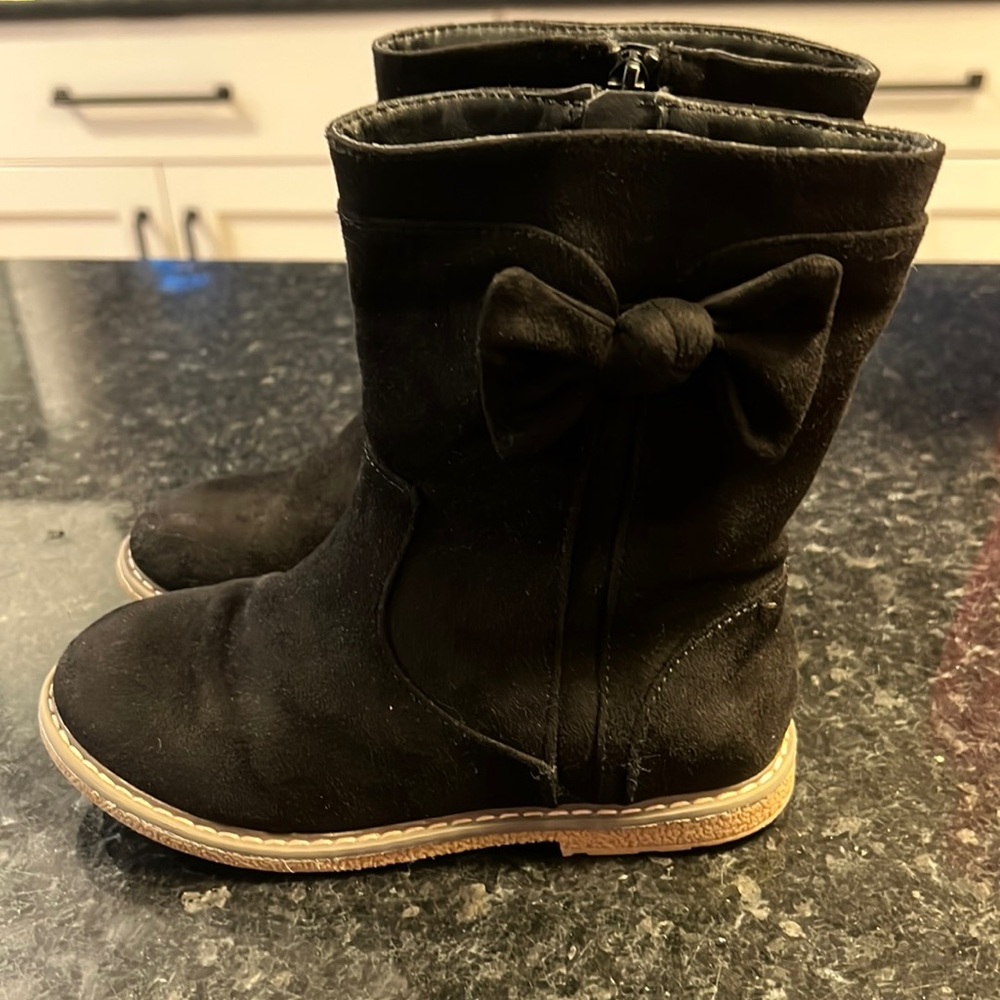 Girls Black boots size 12